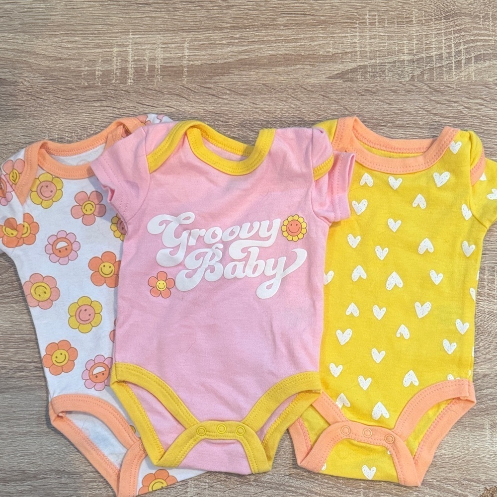 NWOT Kidgets Bodysuits / Onesies